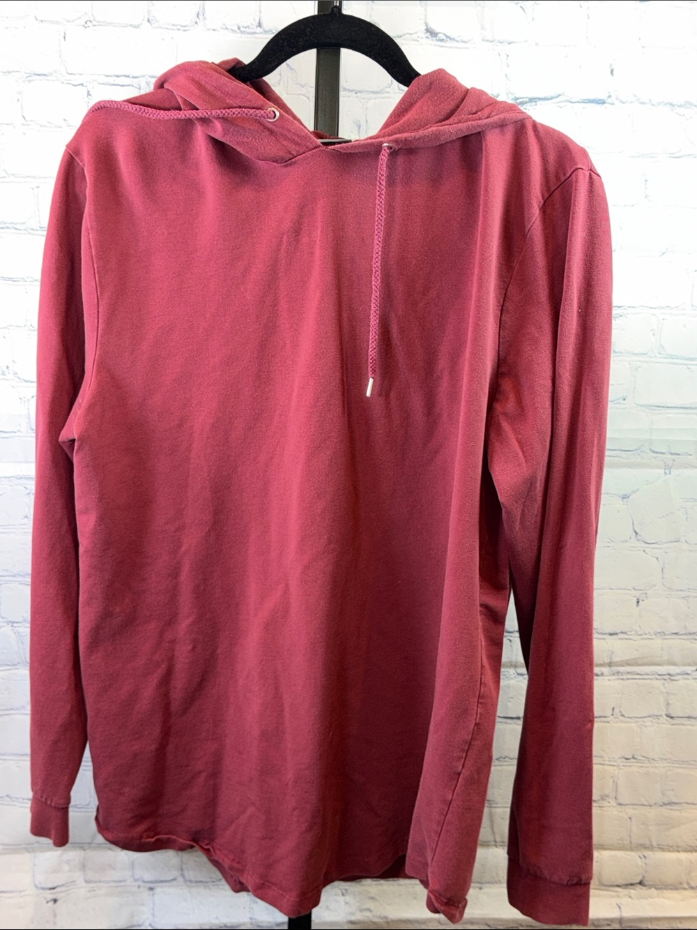 ASOS Men's Hooded Lightweight Pullover Sweater in Burgundy